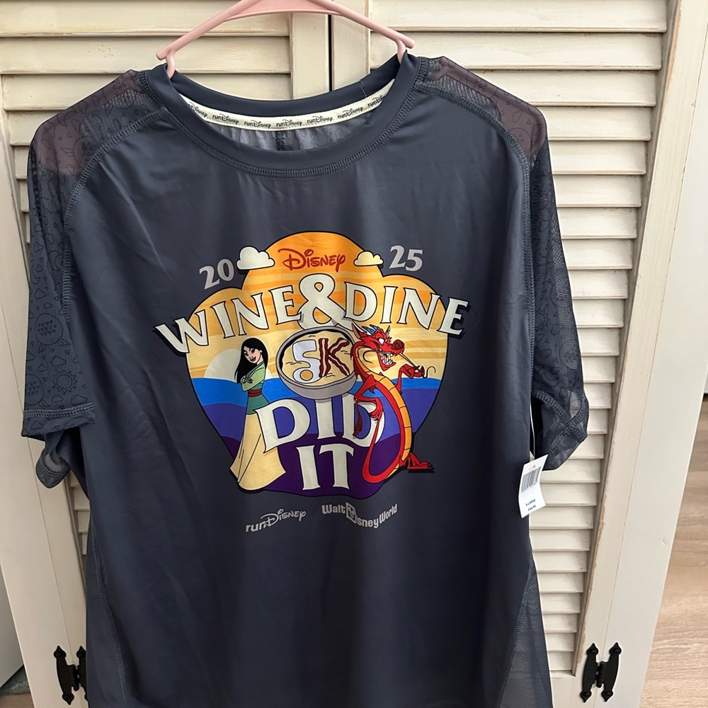 NWT runDisney 2025 Wine & Dine 5K Milan Mushu Gray Athletic Shirt sz XL -new